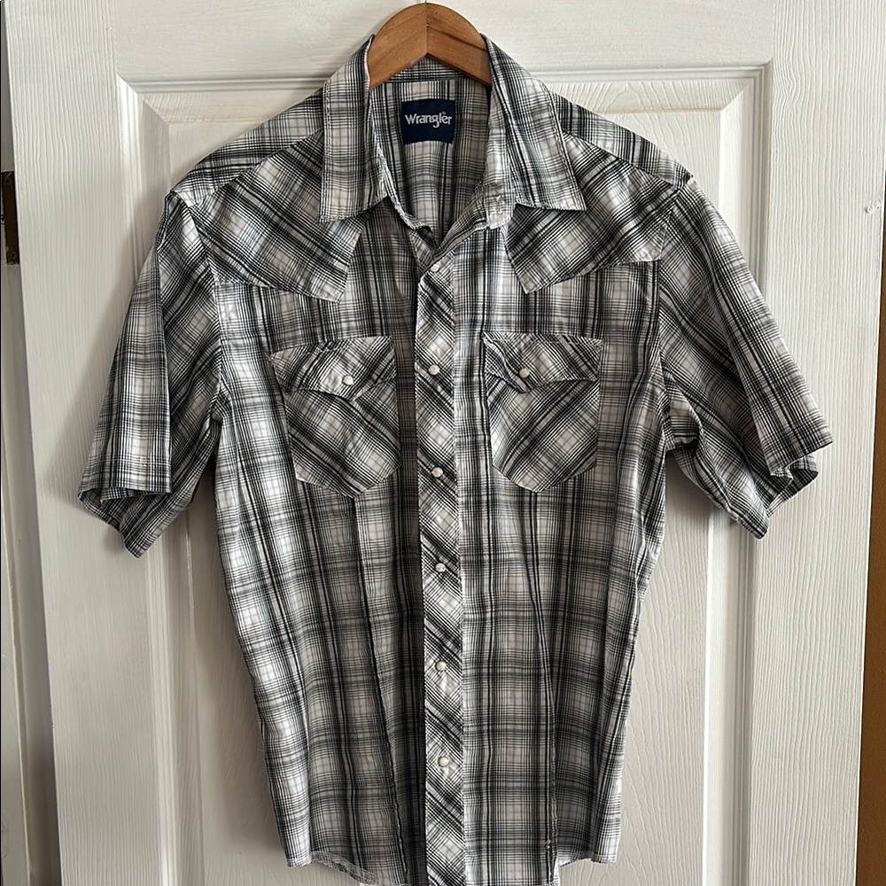 Wrangler Black and White Casual Button Down Shirt